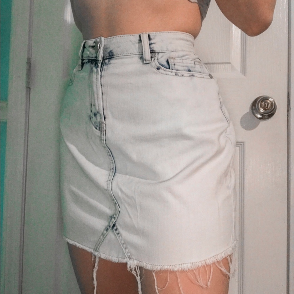 indigo rein marble frayed denim skirt size 28”